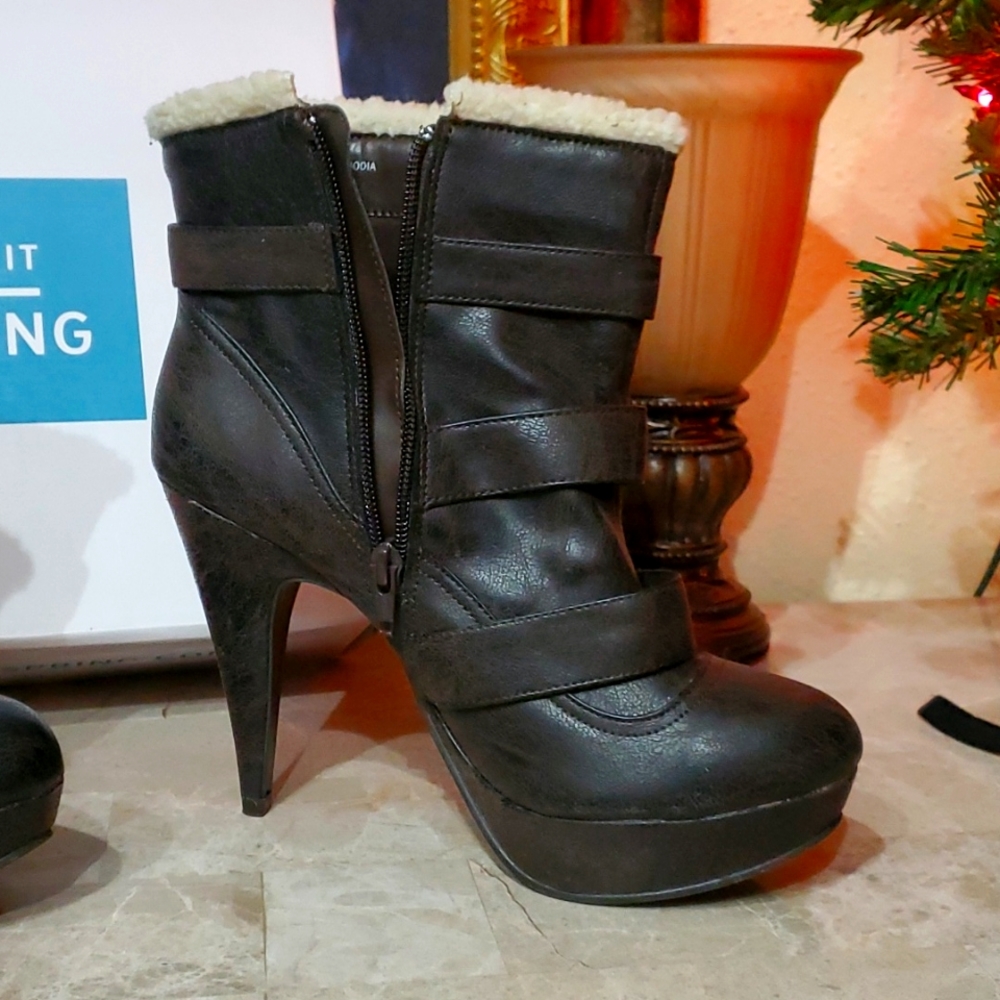 Call it Spring, size 8